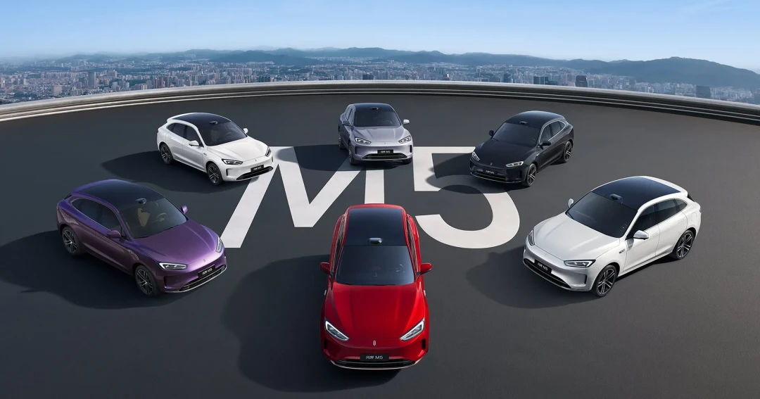 问界最“沉默”的车，把分家后的答案全摆在价格里：M5的9万5差价，买的是车还是执念