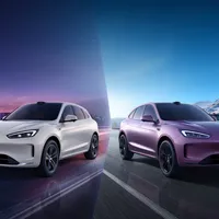 问界最“沉默”的车，把分家后的答案全摆在价格里：M5的9万5差价，买的是车还是执念