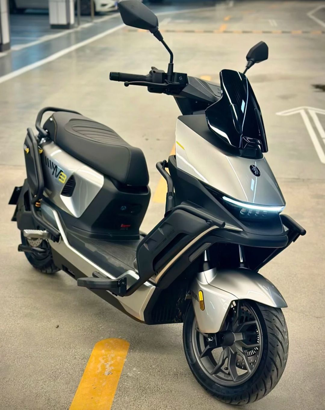 极核AE6 Pro降的900、九号闪骑的8299、小牛的6399空车都只讲了一半: