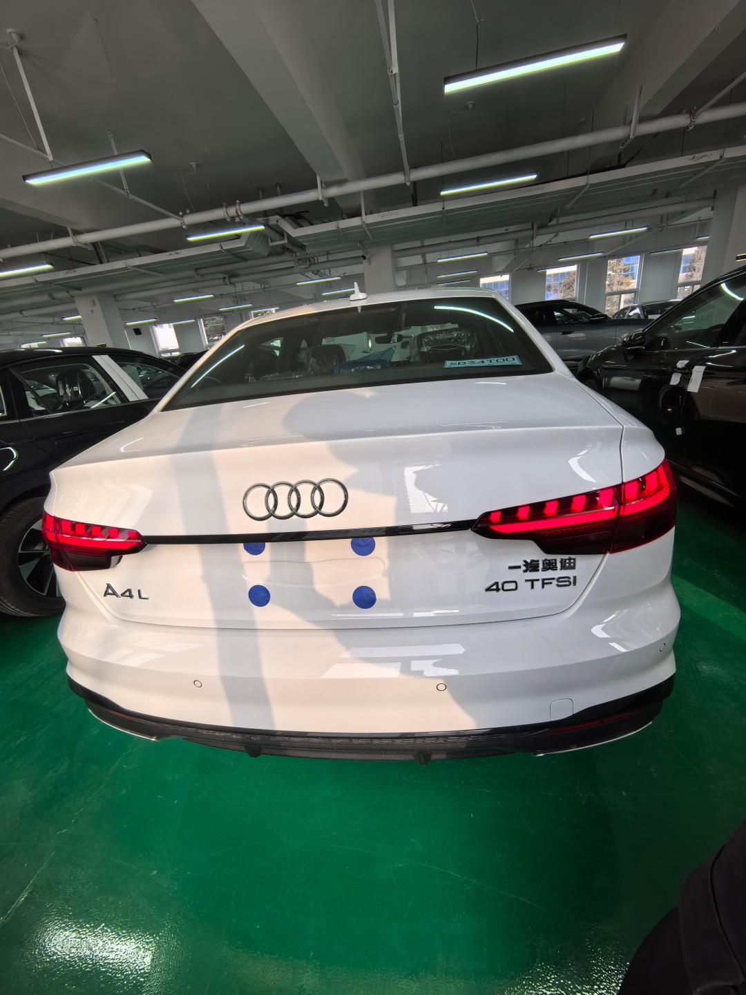 3系裸车18万、S60只要15万:豪华燃油车集体跳水跌进“迈腾价位”——金九抄底BBA前,先认清两种低价、再算三笔账