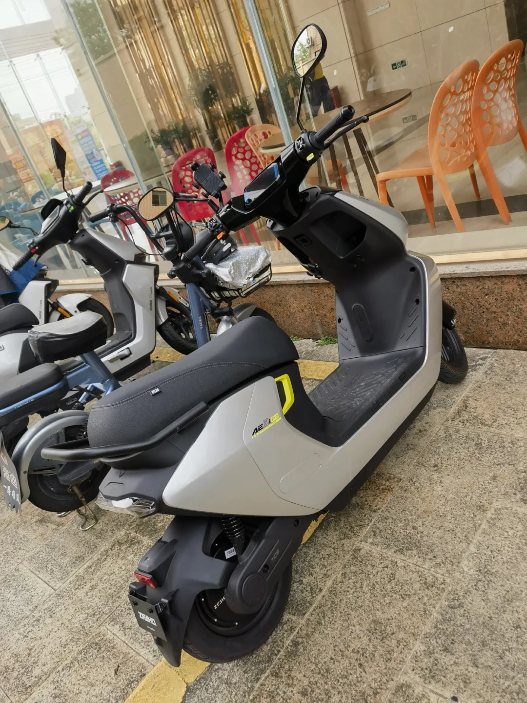实体店多报50-400、线上便宜300-500但门店可能不核销:第一辆新国标小电驴,四条购买渠道的真实差价和坑,附提车验车清单