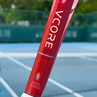 莱巴金娜美网登顶世界第一：冲尤尼克斯"球后同款"前，先把涂装、行情、手腕这三本账对完