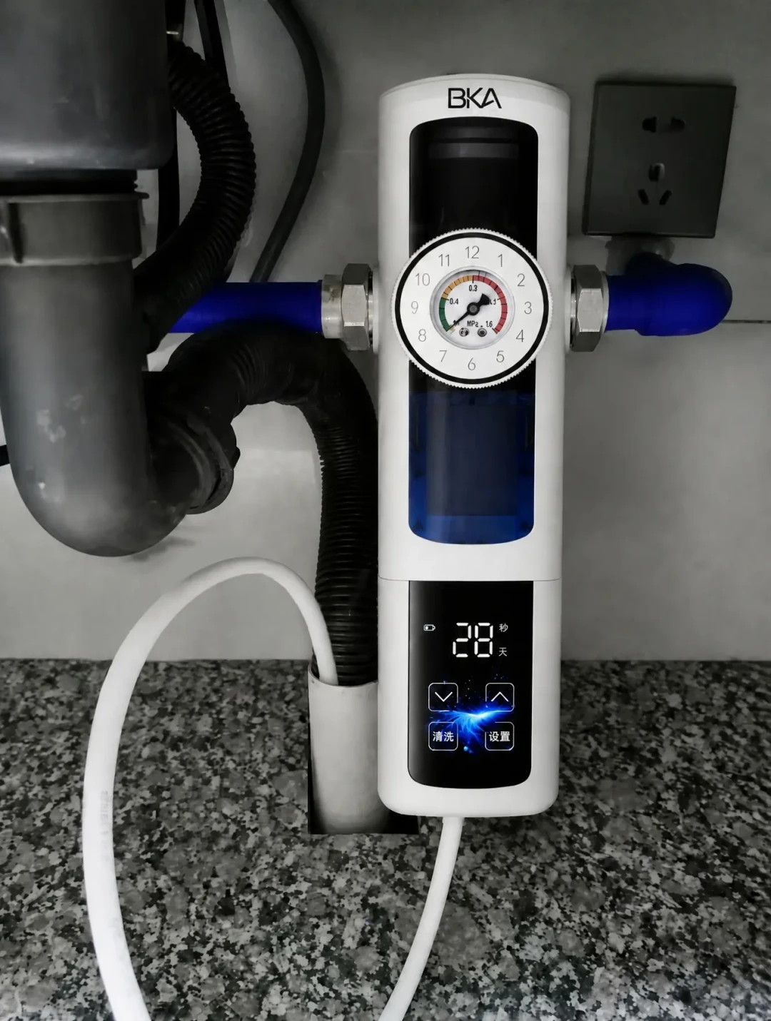 0.381兆帕的业主在求助,评论区惊了:装全屋净水前,先花几十块测水压,再谈格兰富