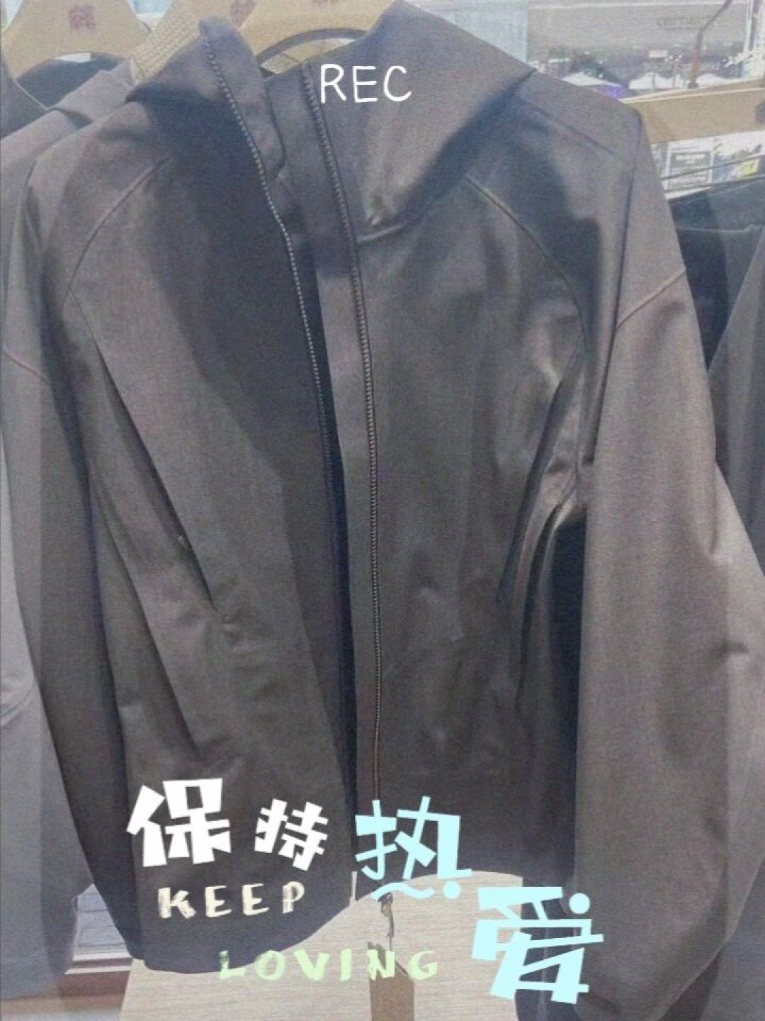 可隆的羊毛壳用了Loro Piana面料:静奢风吹进山野,这季户外的溢价买不买?