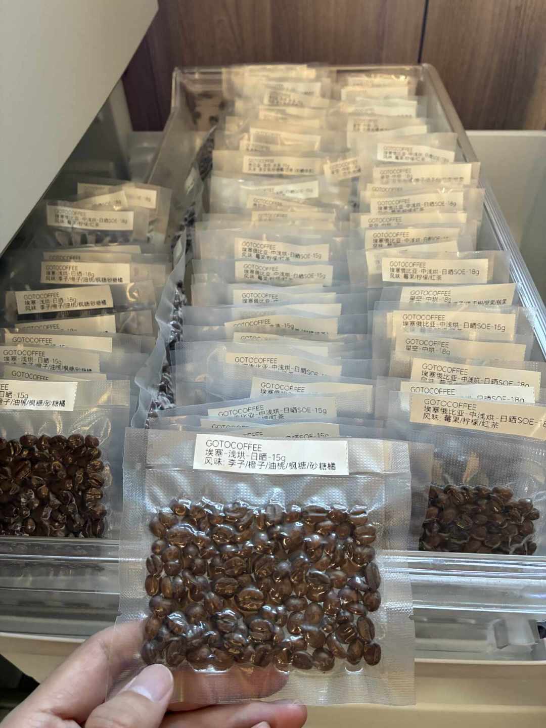央视说咖啡豆三个月涨超三成:我对完4条囤豆帖和120条评论,机主们的囤豆上限是一个半月