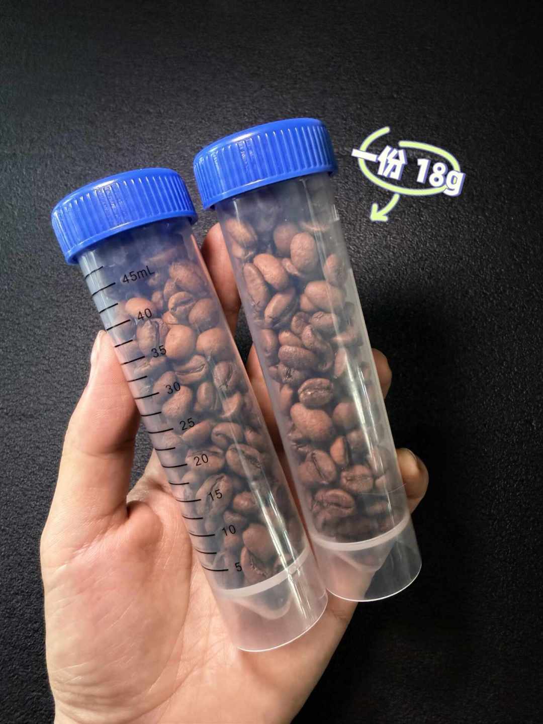央视说咖啡豆三个月涨超三成:我对完4条囤豆帖和120条评论,机主们的囤豆上限是一个半月