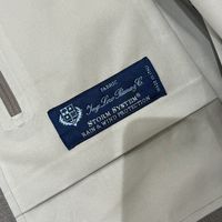 可隆把Loro Piana的面料标缝进了6900元的夹克：「静奢户外」的人，开始只买面料不买Logo