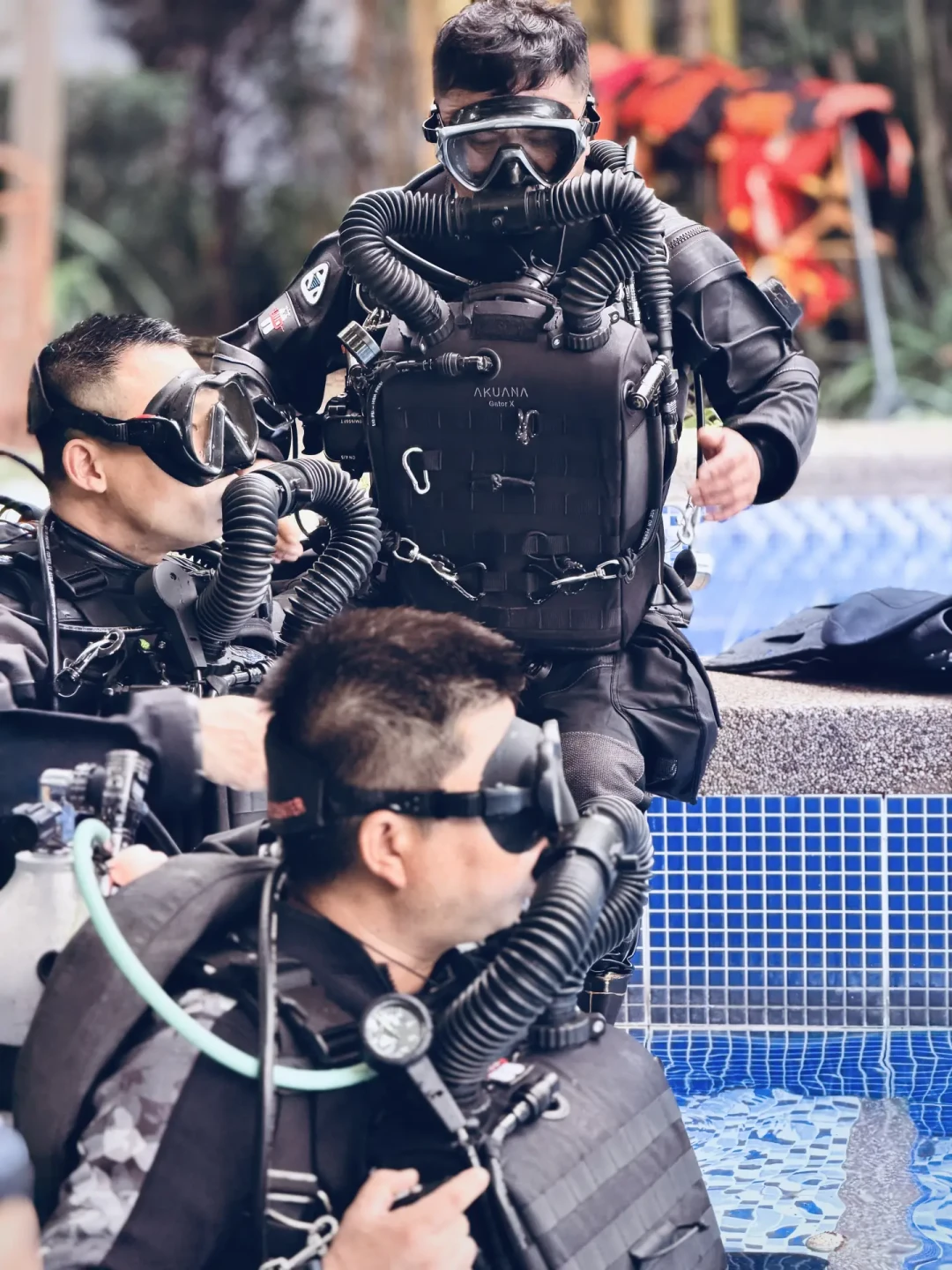 胸挂能叠加自己的气瓶、宣称
