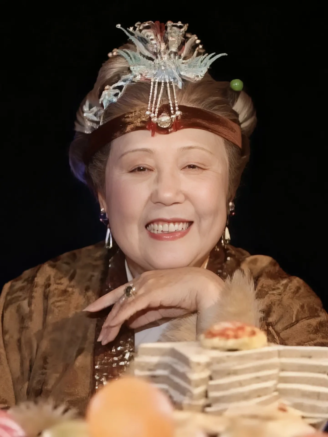 今天刷屏的「贾母写作模版」:对完第五十四回全文,她骂的不是爱情,是套路——当夜她自己点了《寻梦》