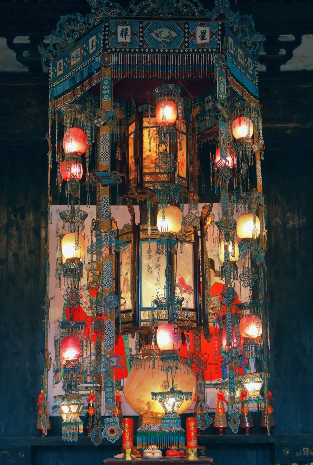 今天刷屏的「贾母写作模版」:对完第五十四回全文,她骂的不是爱情,是套路——当夜她自己点了《寻梦》