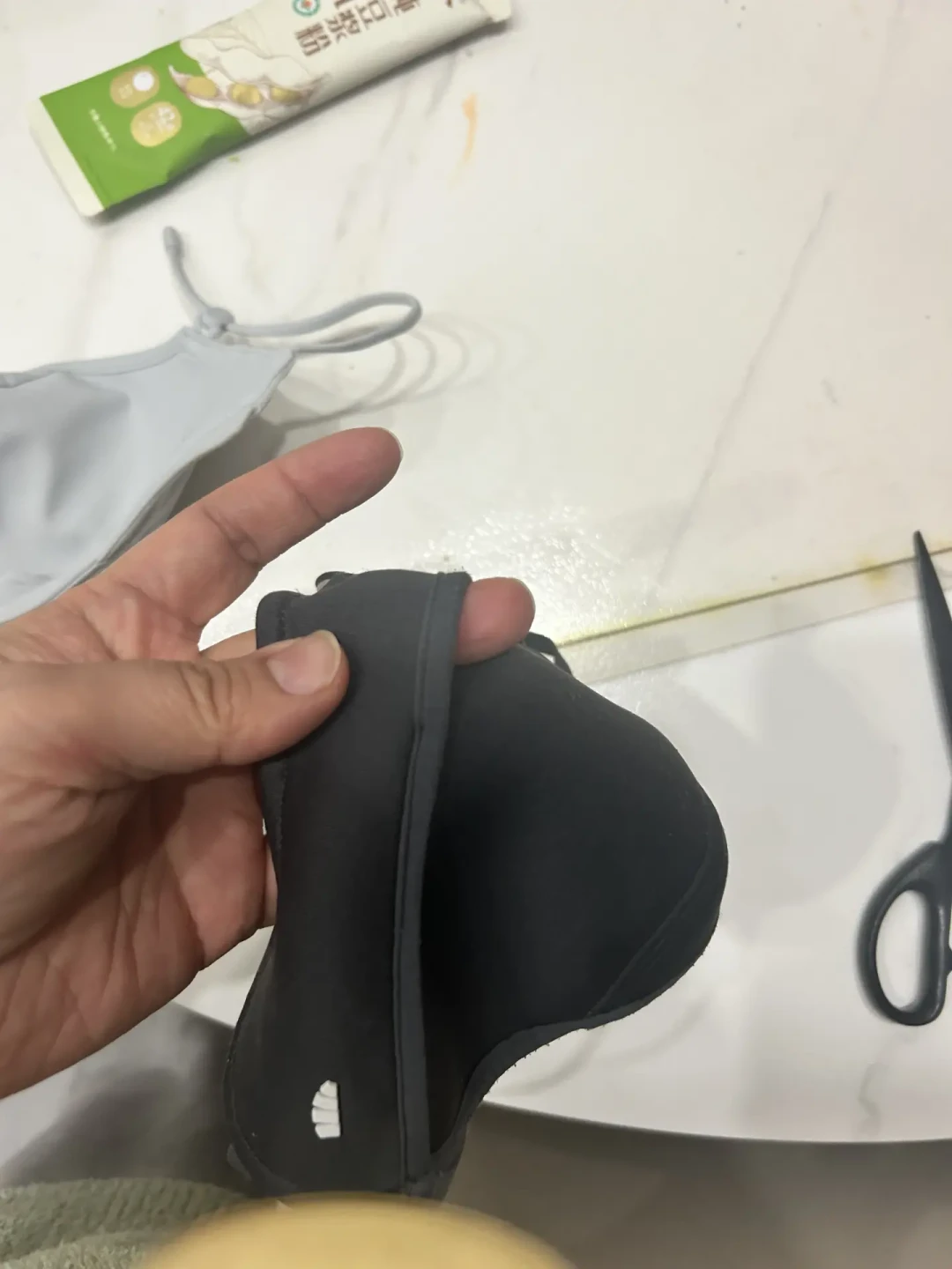 蕉下秋冬连“眼镜起雾”都做进生意了:五个保暖口罩型号齐发,34.9元到84元,冲“分舱防雾”前先看老用户的起雾实录