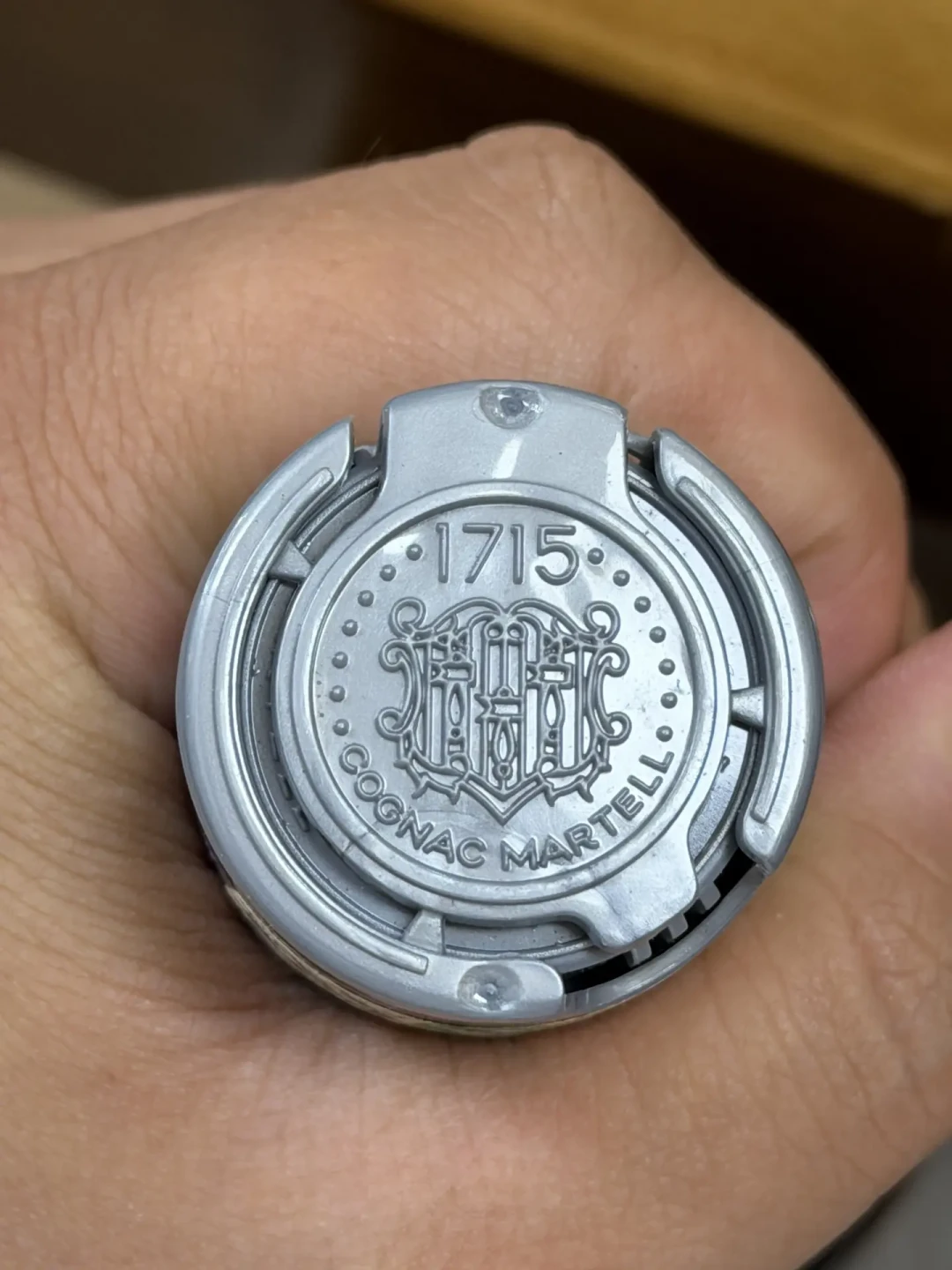 小红书九月都在求鉴马爹利:外观只能看出假瓶,看不出