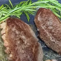 「把牛肉当饭吃」的楼主改吃牛肉饼：零售逼近40元一斤，这份肉食派作业明显变贵——抄之前先拆成能抄、观望、别抄