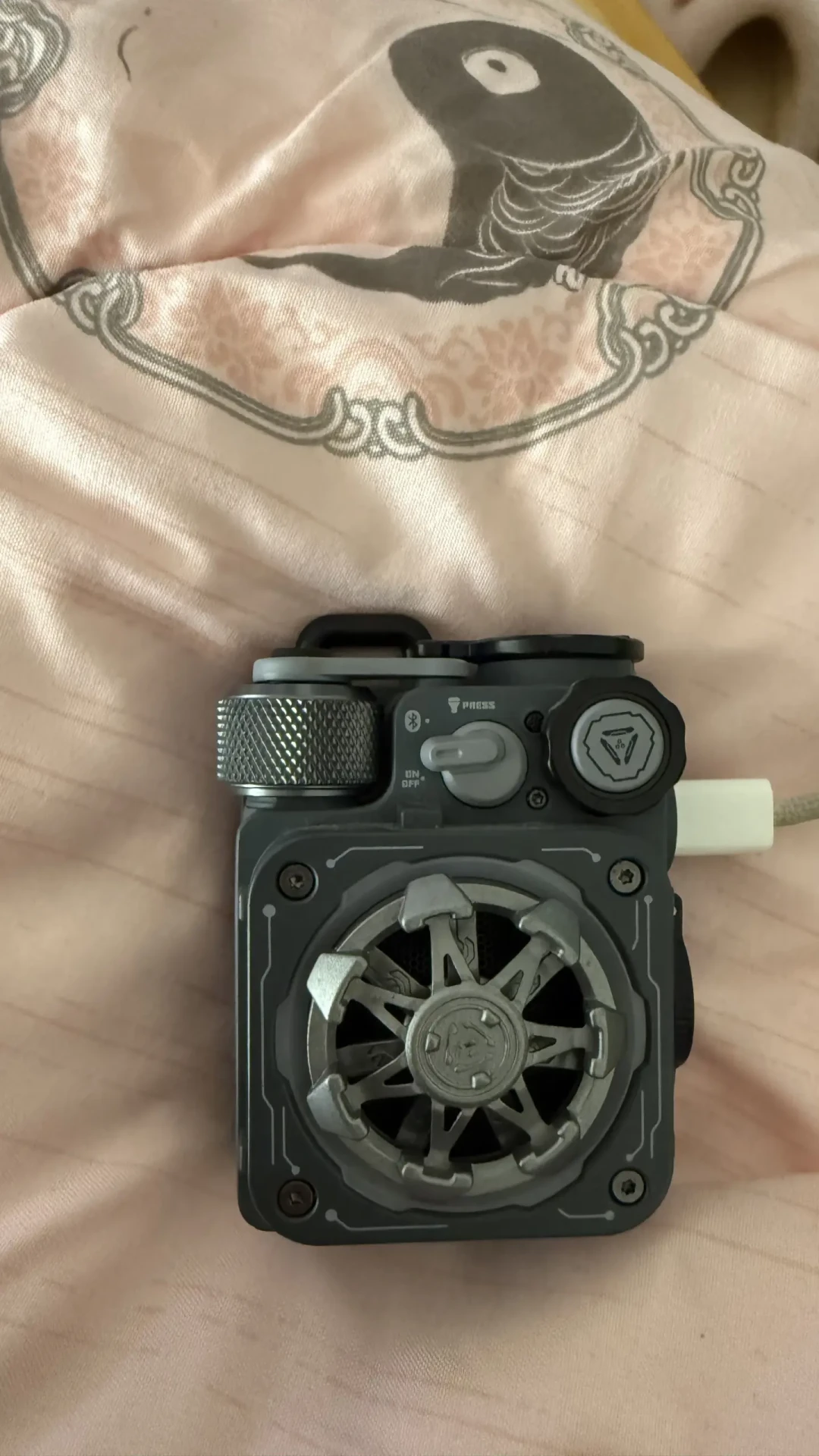 你的猫王音响没在插广告,是