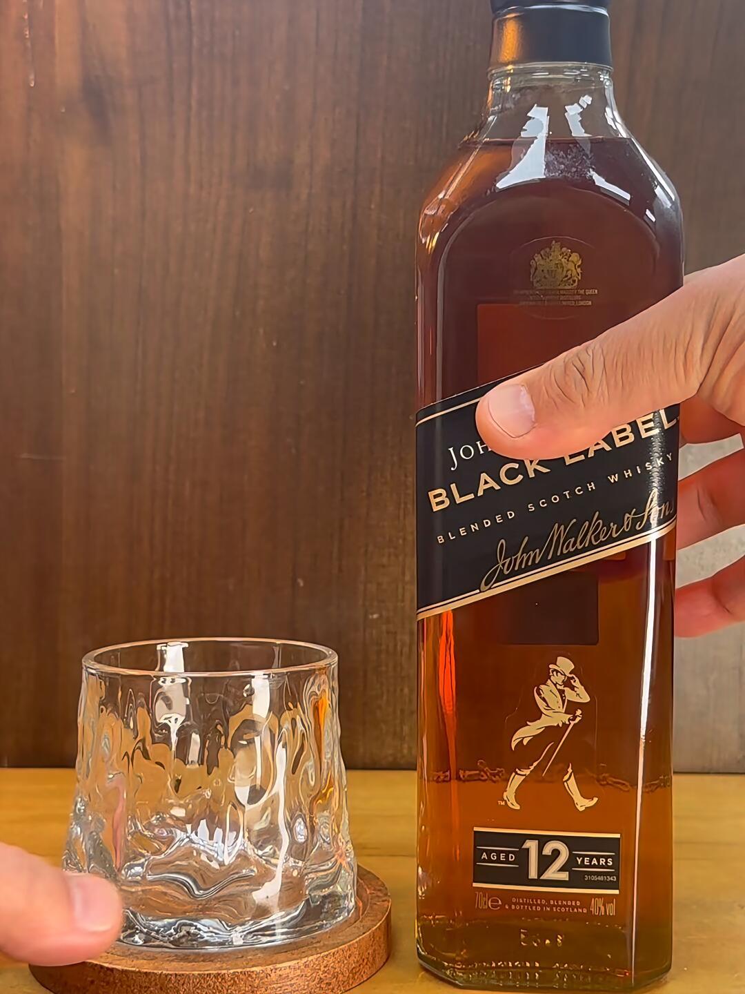 瑞幸酒咖又卖空了,这次基酒是尊尼获加