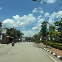 10/1中老铁路的票今天刚开：对完二十来条实测账，这趟去老挝先定三件事——入口、走法、缓冲