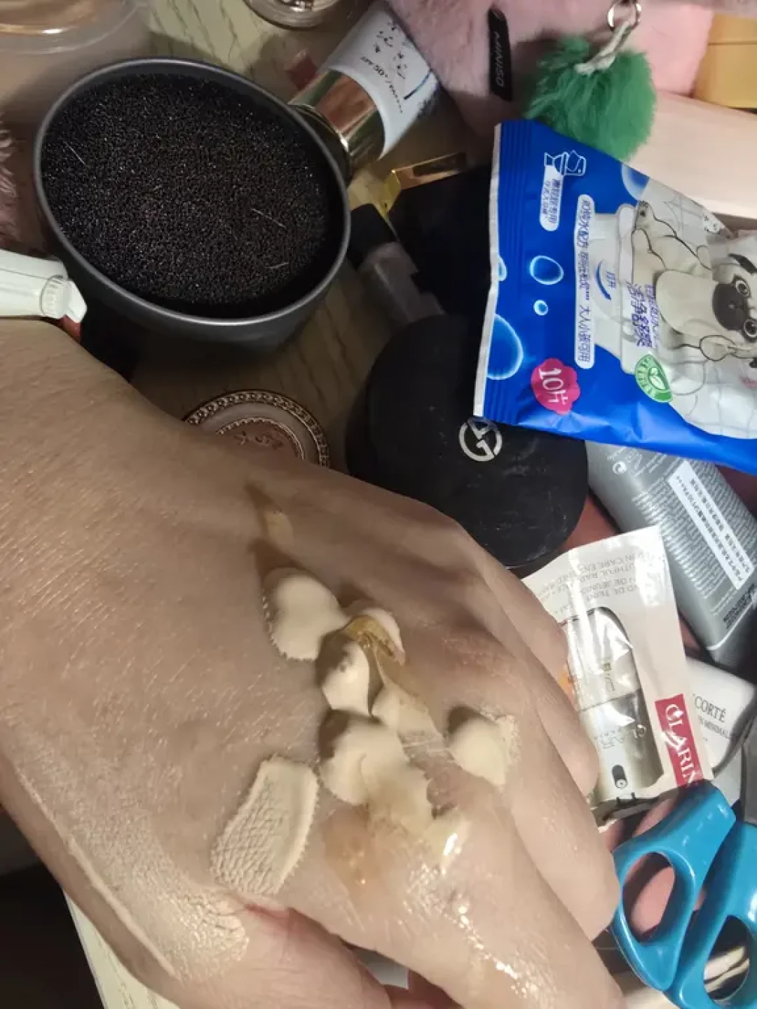 同一瓶粉底两副面孔:娇韵诗双萃粉底吵了8个月,9.9小样第二轮开闸,先测对再决定