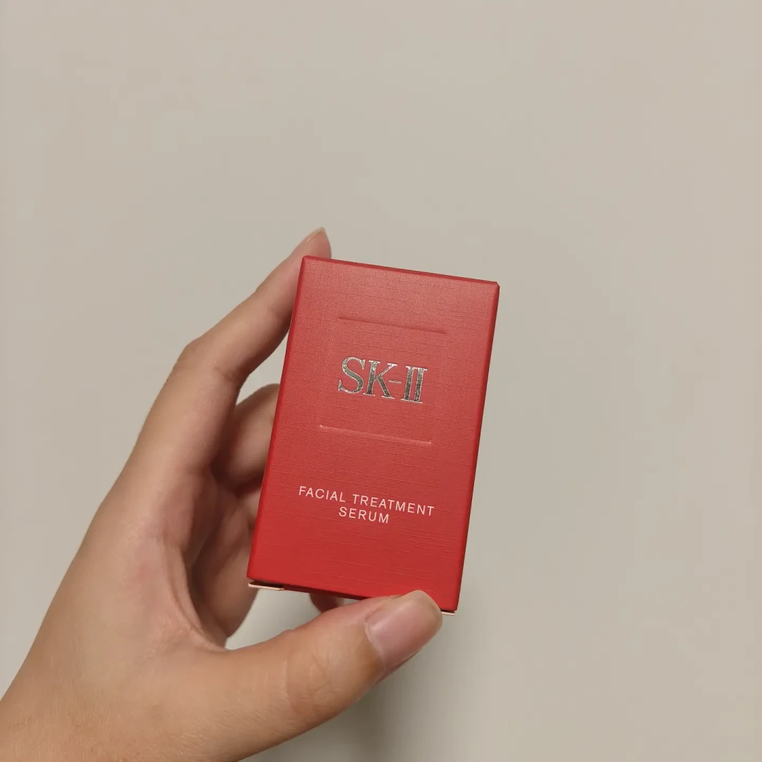 “汤唯的SK-II到期了”这帖子又冒出来了:我把八个月官方物料链全核完,新品C位还是她
