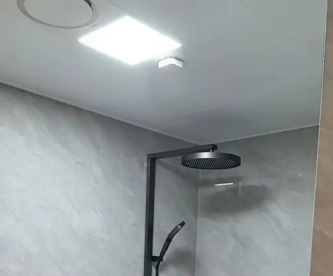 爷爷摔倒时，摄像头却转开了：给爸妈装监控，先别比画质，先做分区和谈判