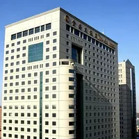 “酒店涨不动价”和“预订量+40%”同周刷屏：今年13天国庆，高星酒店的衔接期、头3天和最后2天是三套价