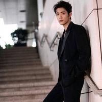肖战VOGUE预约破32万 首位银十单封男星解锁五大满贯