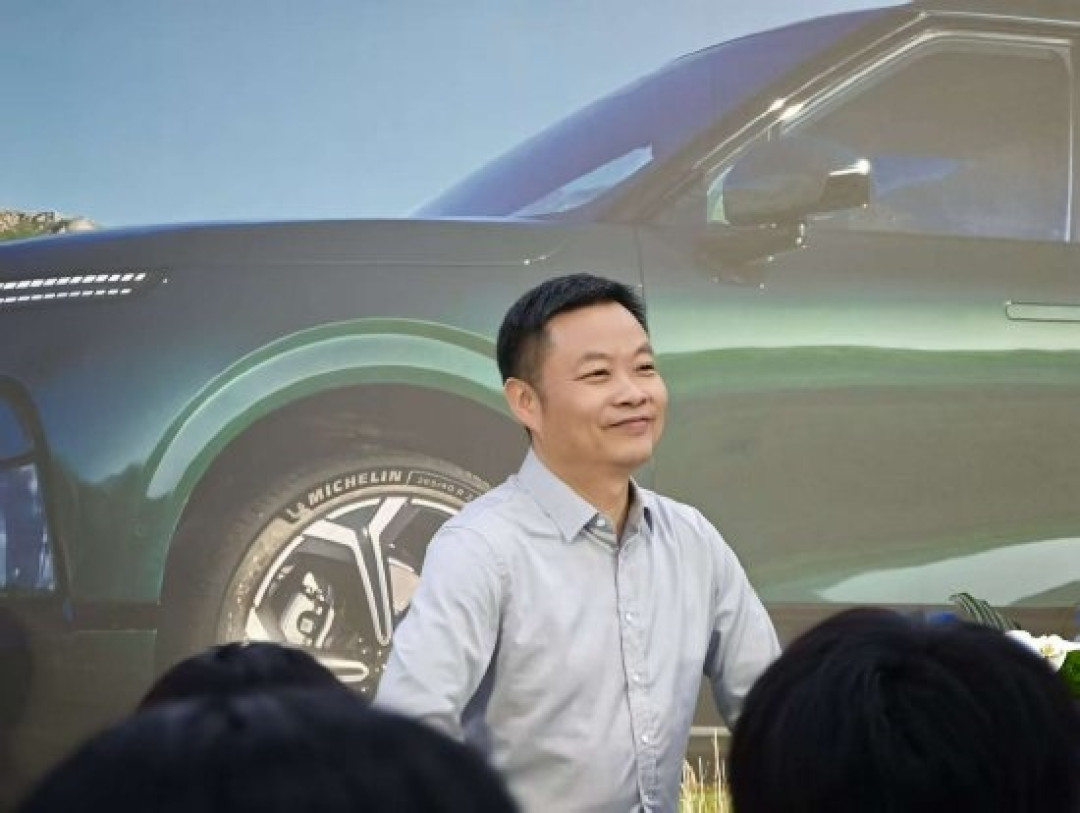 何小鹏谈与尹正合作:跟欧阳娜娜是两种感觉
