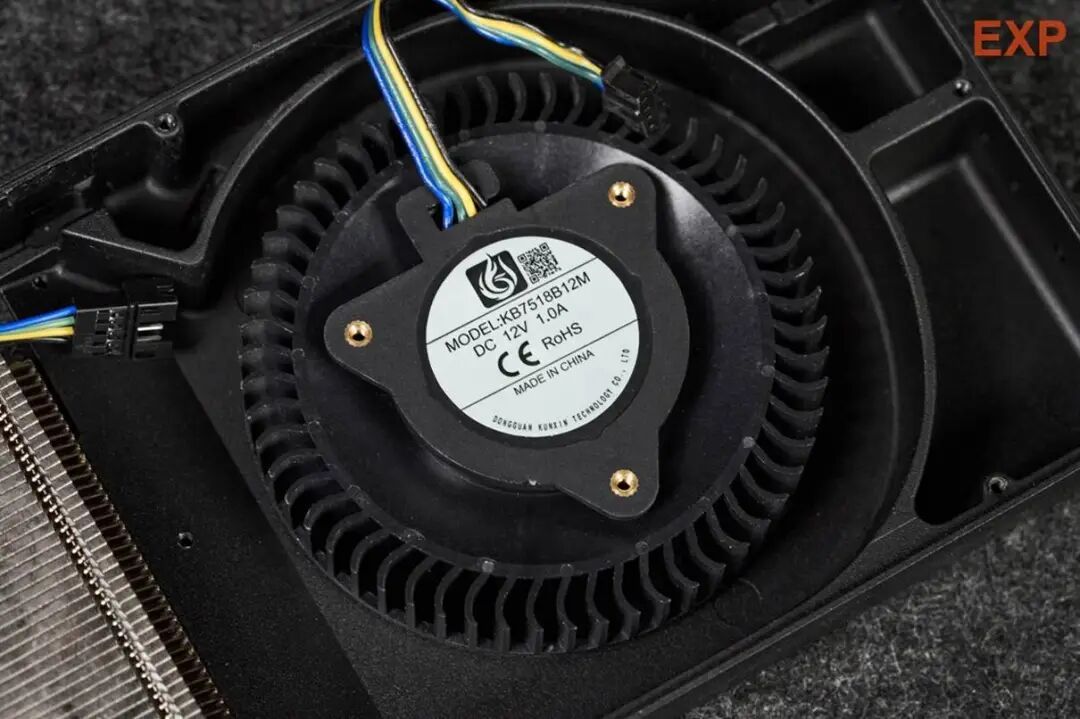 映众RTX 5060 Ti 16GB PRO显卡评测：极致的薄换来优秀适装性