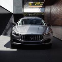 玛莎拉蒂联手华为江淮，同款车国内挂尊界海外挂三叉戟，2027年底投产