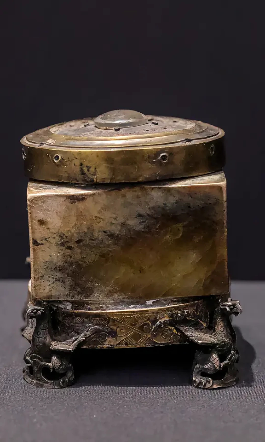 琮王缺席、全球最高琮没借到，照样值得冲：国内首次玉琮专题大展124件聚良渚，大英四琮回家省亲、免费免预约，必看清单、避坑点和搭配路线全核了，中秋国庆去之前先看这篇
