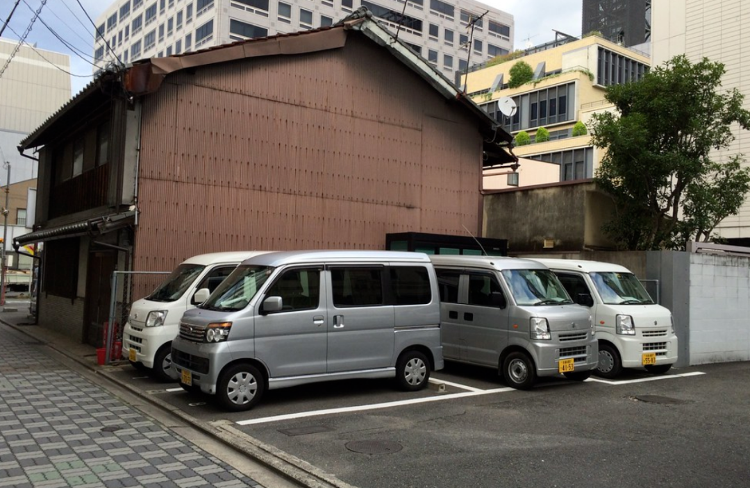 首周锁单5000、注册只有125台:N-BOX的大本营被敲开一条缝,慌和吹之前,先把订单、补贴、反击三本账对完