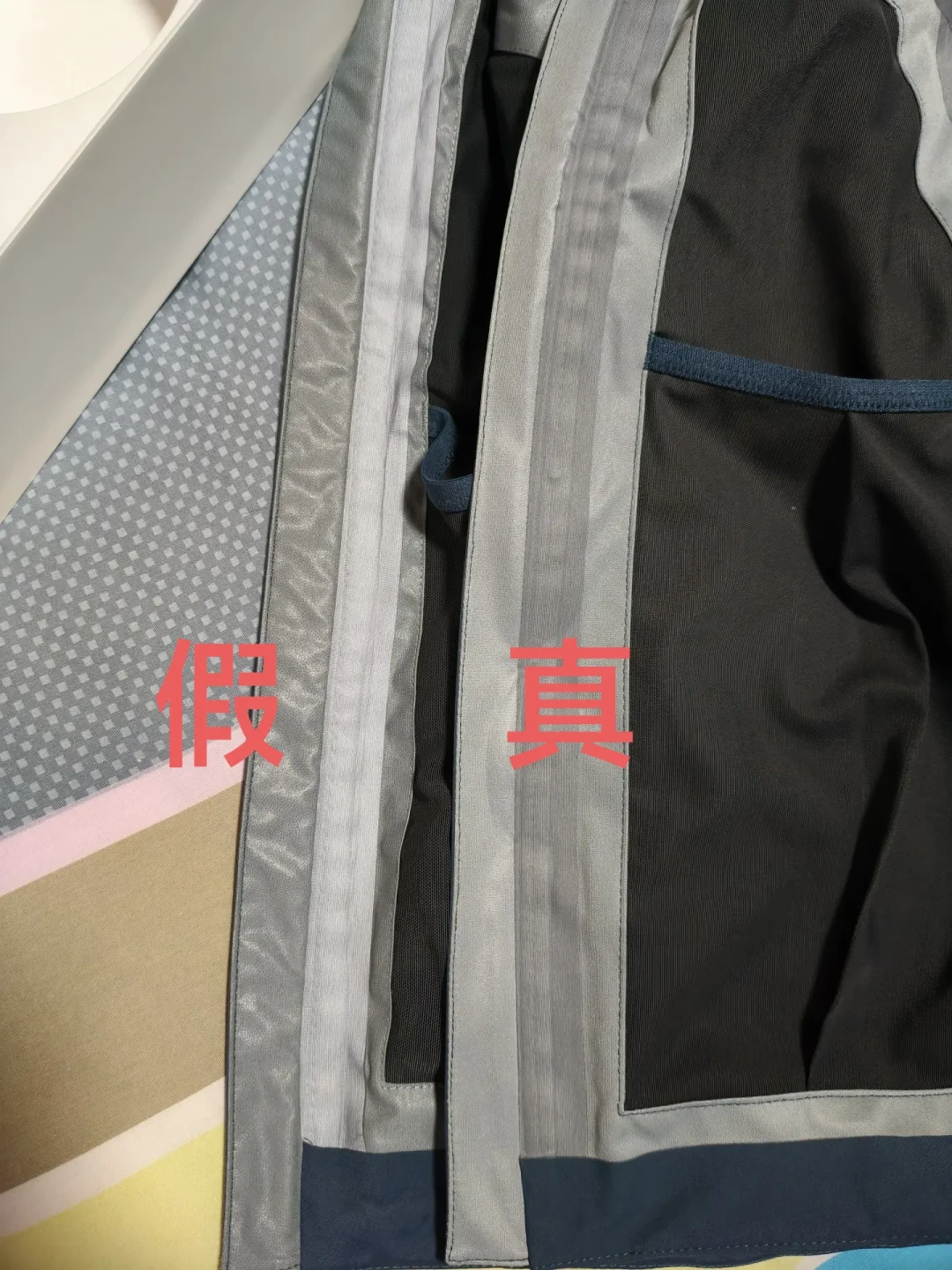 2000多的鸟过了平台鉴定还是掉了吊牌:对完假Gamma MX“摸不出”对比帖、300元一张的吊牌回收盘和4623个“求鉴定”的赞,这波鉴定是保质期题,不是眼力题