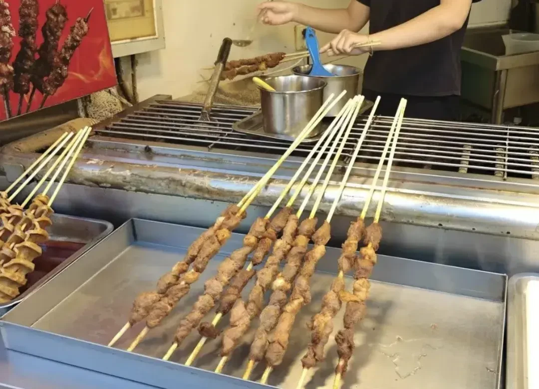 15元的“羊肉串”竟是鸭肉?这个秋天吃肉,肉食者得先摸清三条羊肉价格线