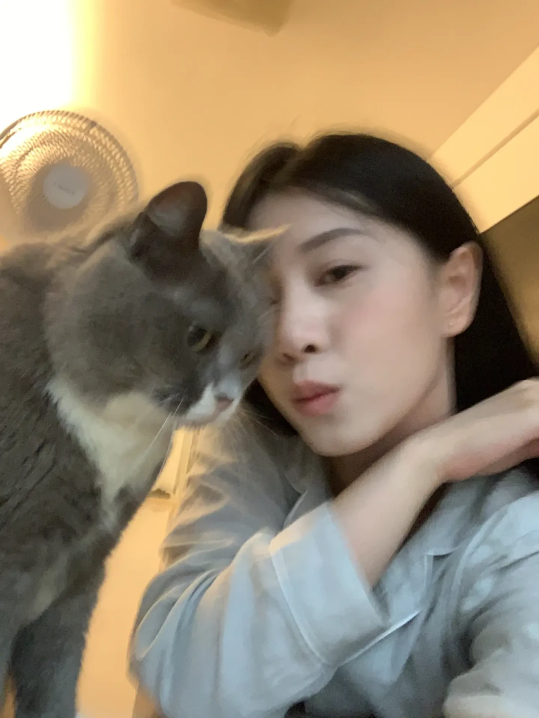 摸着muji新睡衣上头,回头刷到满屏