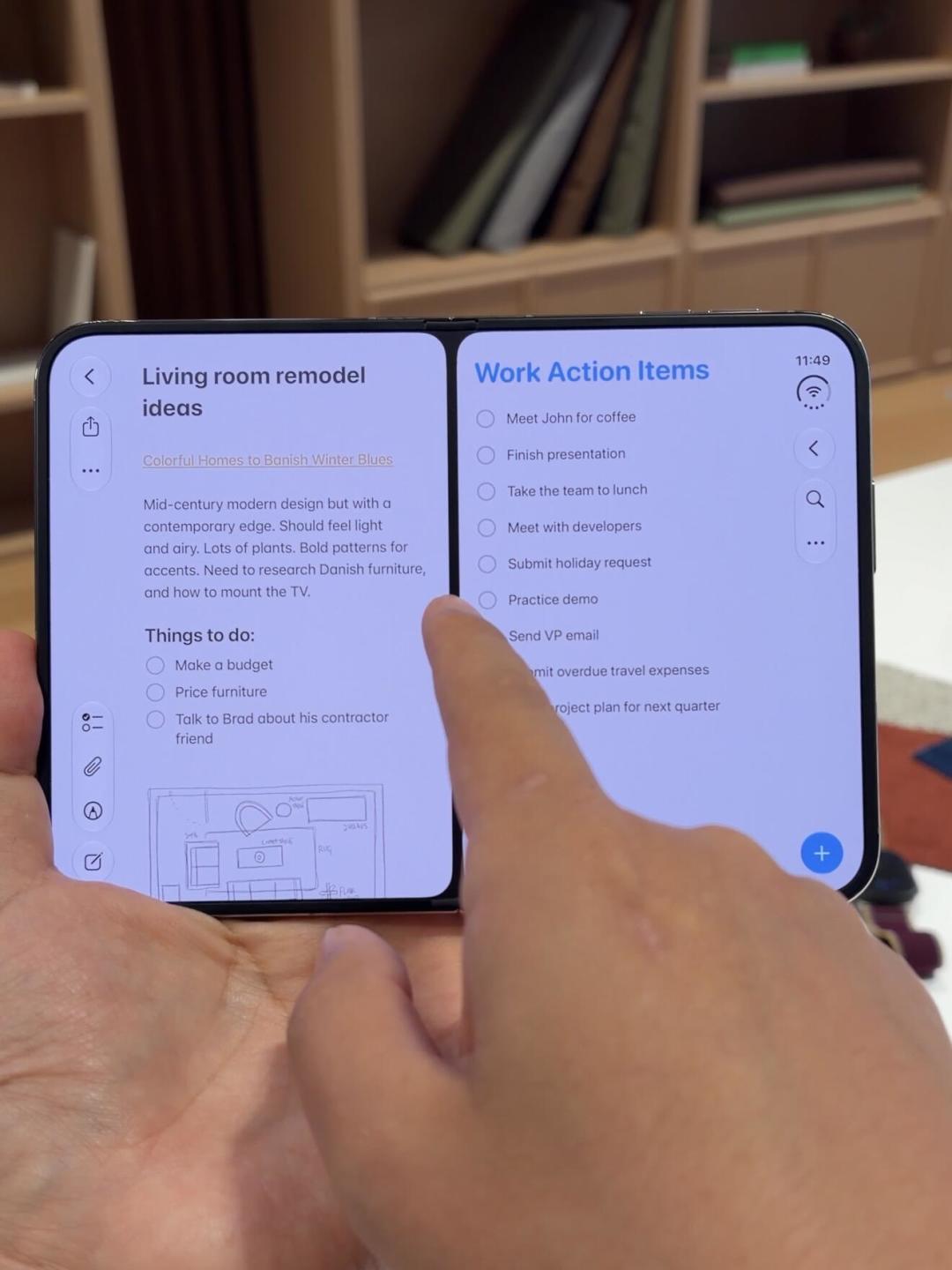 iPhone Duo还没发货,“换屏8000”先上了热搜:10月16日预售前,先看懂折叠屏售后的这本账