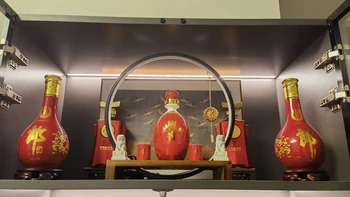 2万块的藏酒放成空瓶：先别慌着清仓，囤酒人开箱前该查的三件事