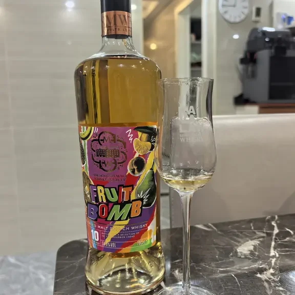 六百块买协会酒还白送全球会员：SMWS这波“中国专供”，老饕要不要跟