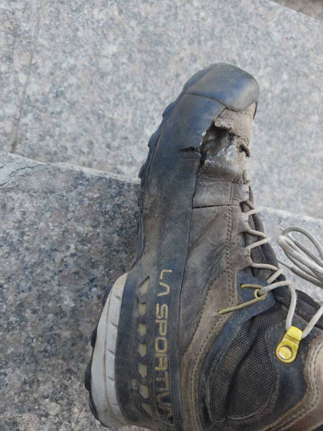 徒步的买大一码,攀岩的买小两码:La Sportiva 的
