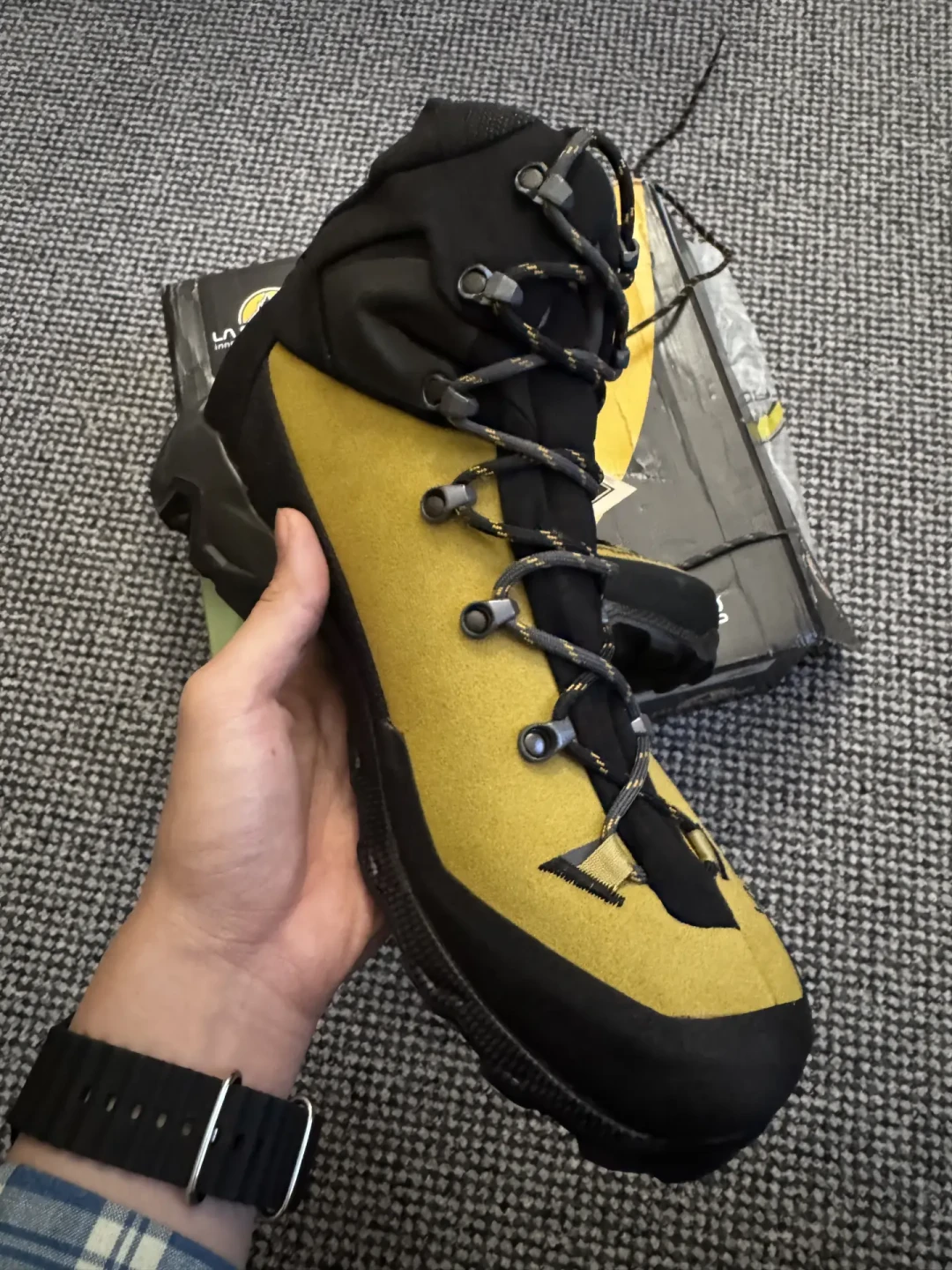 徒步的买大一码,攀岩的买小两码:La Sportiva 的