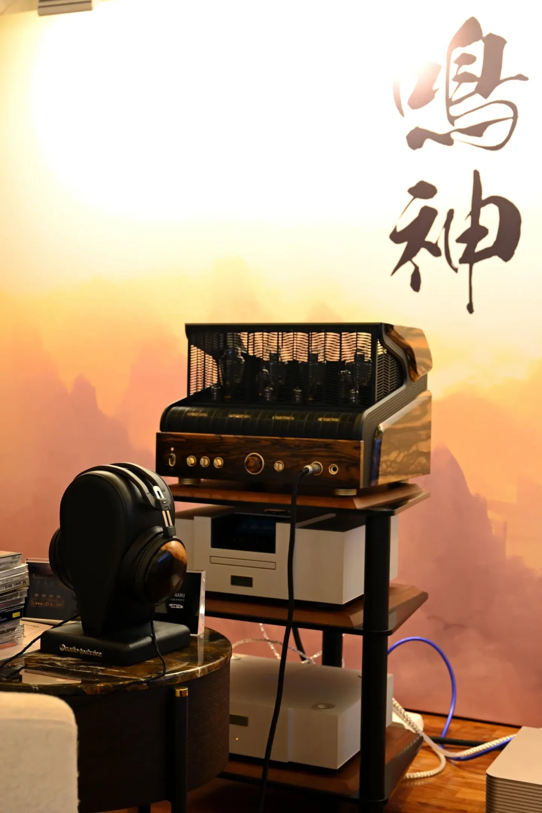 北京耳机展最贵的一把椅子:花15分钟排队听70万的铁三角鸣神,听的到底是声音还是信仰?