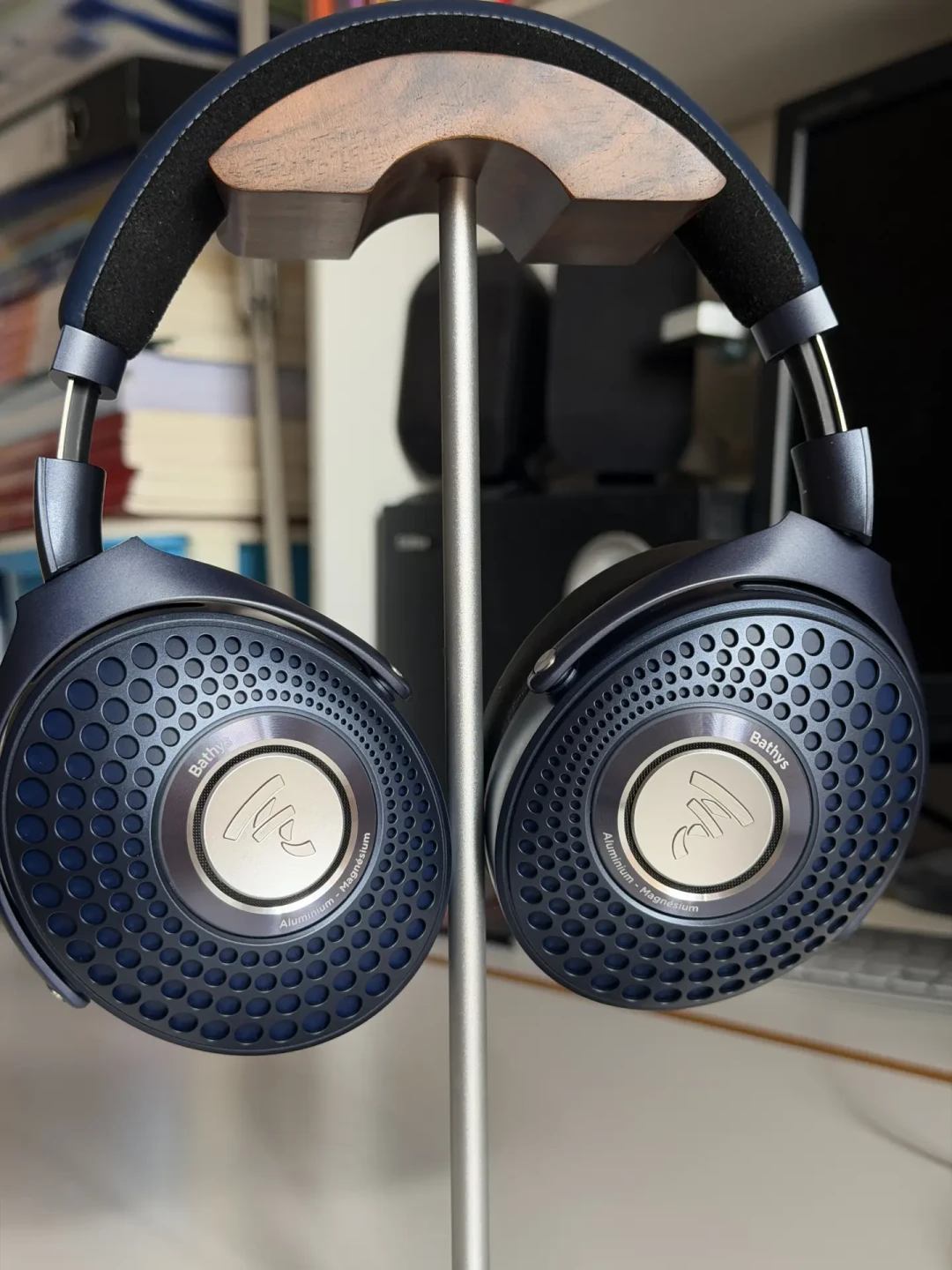 Focal Bathys 新色到店、二手 1500 起:这副“蓝牙音质之王”,到底该按哪个价上车