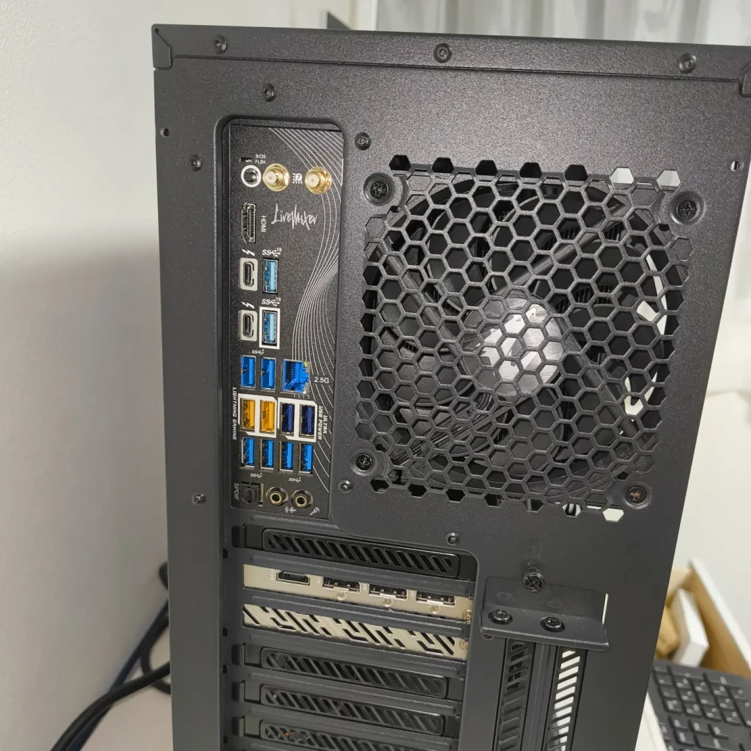 270K Plus盒装价跌进19xx:把它接进华擎Z890/B860之前,先清三个前置条件