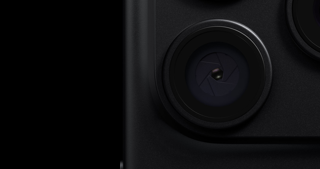 iPhone 18 Pro评测罗生门:飓风731万播放、极客湾掉到第三,同一台机子五组数字对不上,先对齐再冲首发