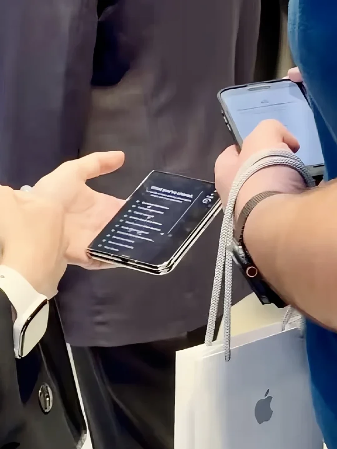 iPhone 18 Pro评测罗生门:飓风731万播放、极客湾掉到第三,同一台机子五组数字对不上,先对齐再冲首发