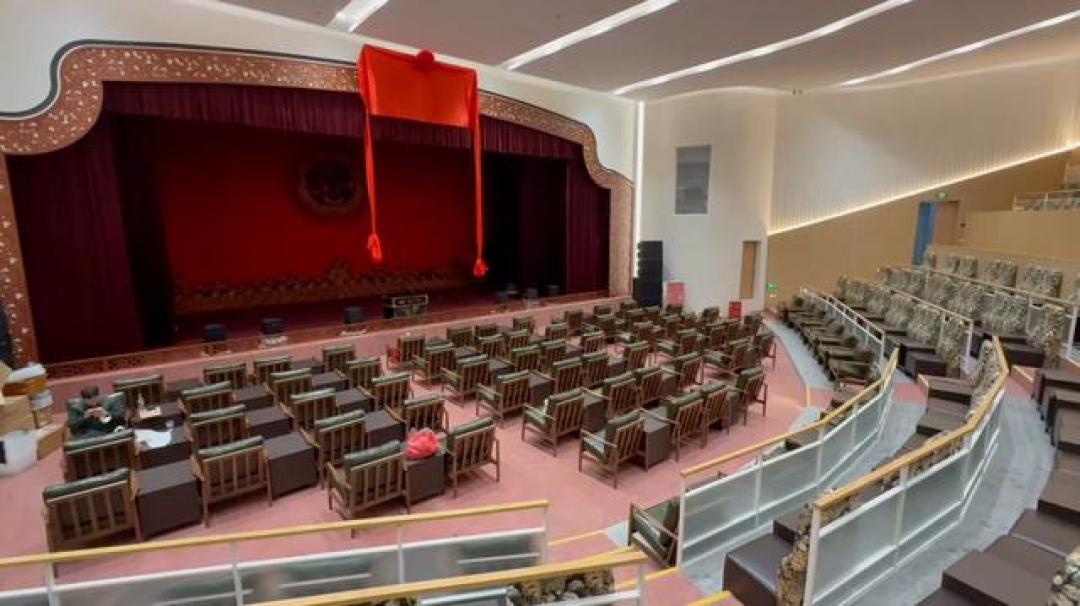 近十场演出停摆、票务页面归零:郭德纲延期潮里的持票观众,先把三本账算清再动手