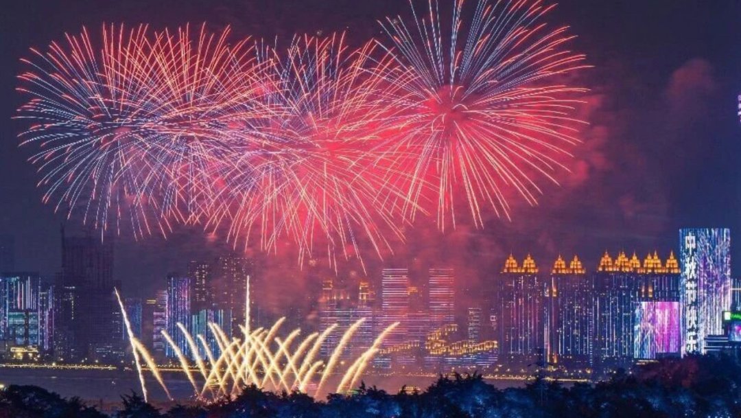烟花只烧10.1一晚、预约周日开闸、船票已开卖:国庆去武汉,先把这4个时间窗口对清楚