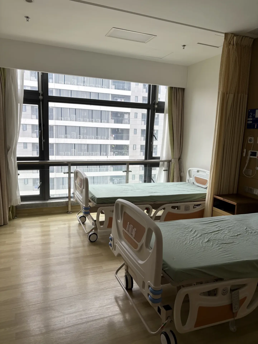 安宁日记471条评论暴露癌末最贵的误解:吗啡加量不是倒计时,这4笔账要先算清
