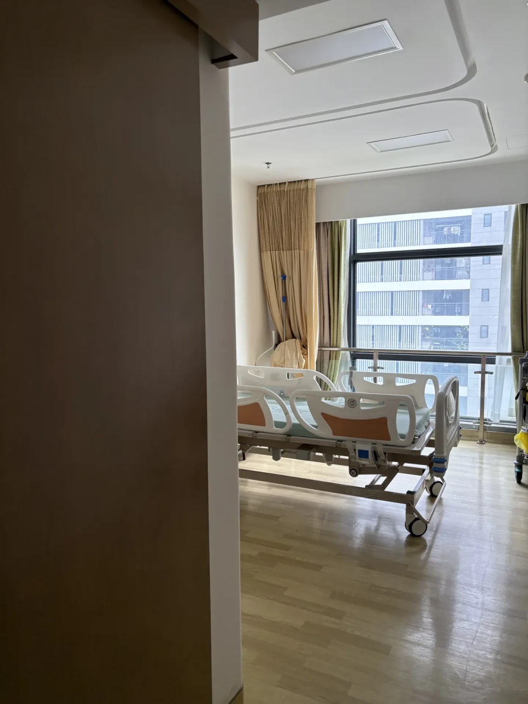 安宁日记471条评论暴露癌末最贵的误解:吗啡加量不是倒计时,这4笔账要先算清