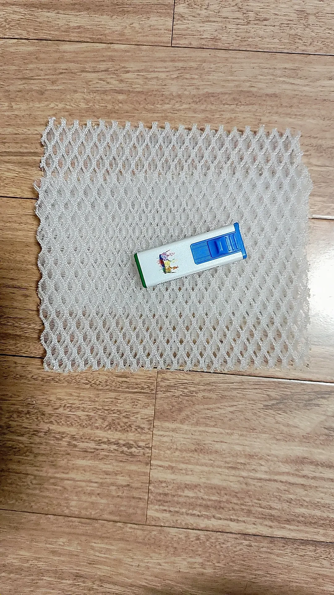 1元打火机20年没涨价,你却觉得它越来越不经用?我把全网吐槽和邵东的账本放一起对了一遍
