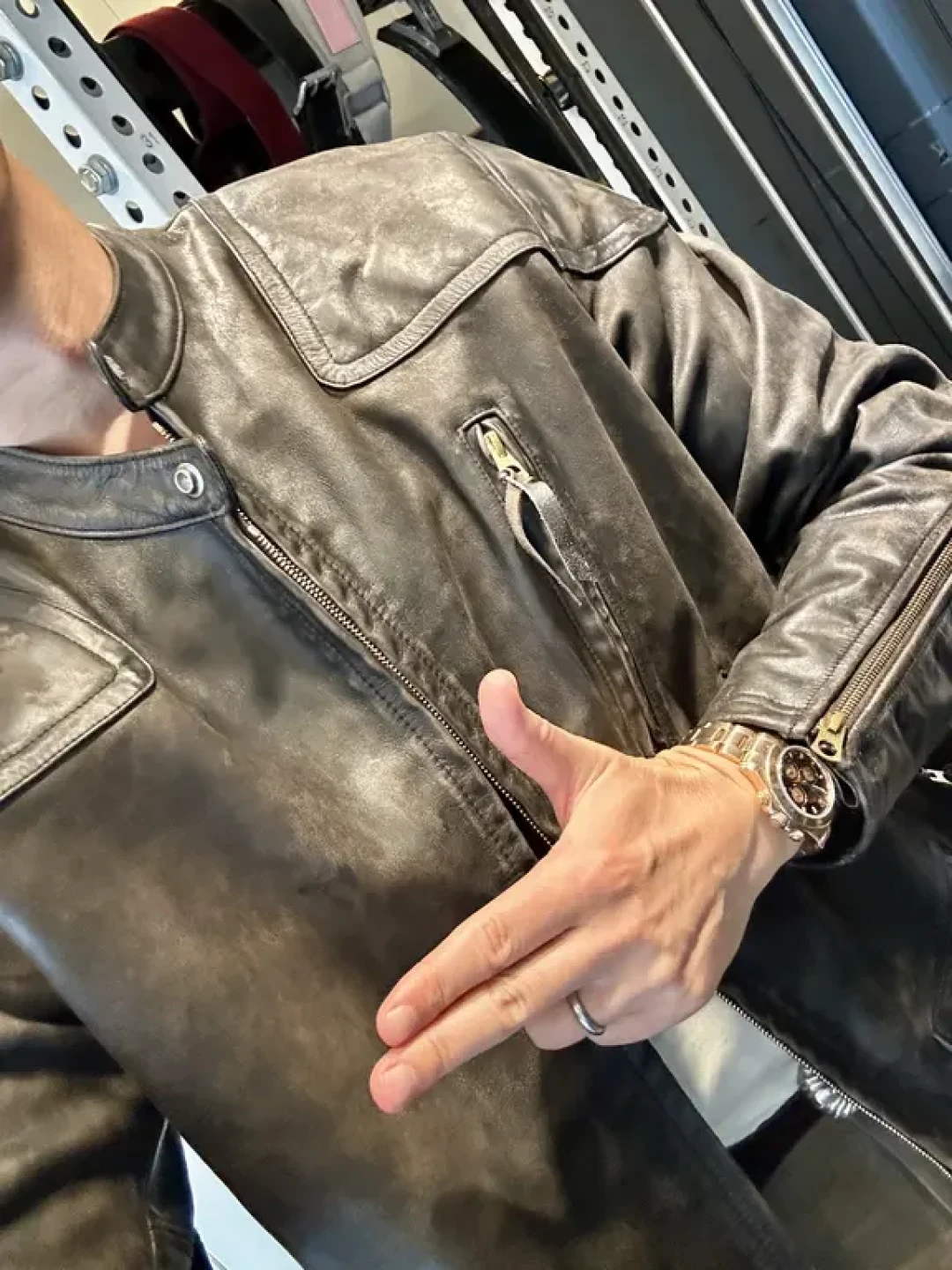 入秋第一件皮衣:国产1700和RRL15000是同一件吗?对完9篇热帖、近900条评论,差价我一次摆清