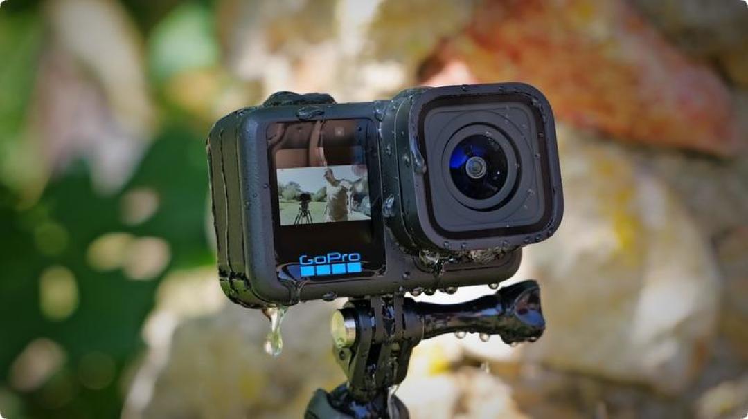 GoPro 2.85亿美元卖身:老用户别急着出、观望的别急着冲,先把并购条款、M43入盟和三笔账读完